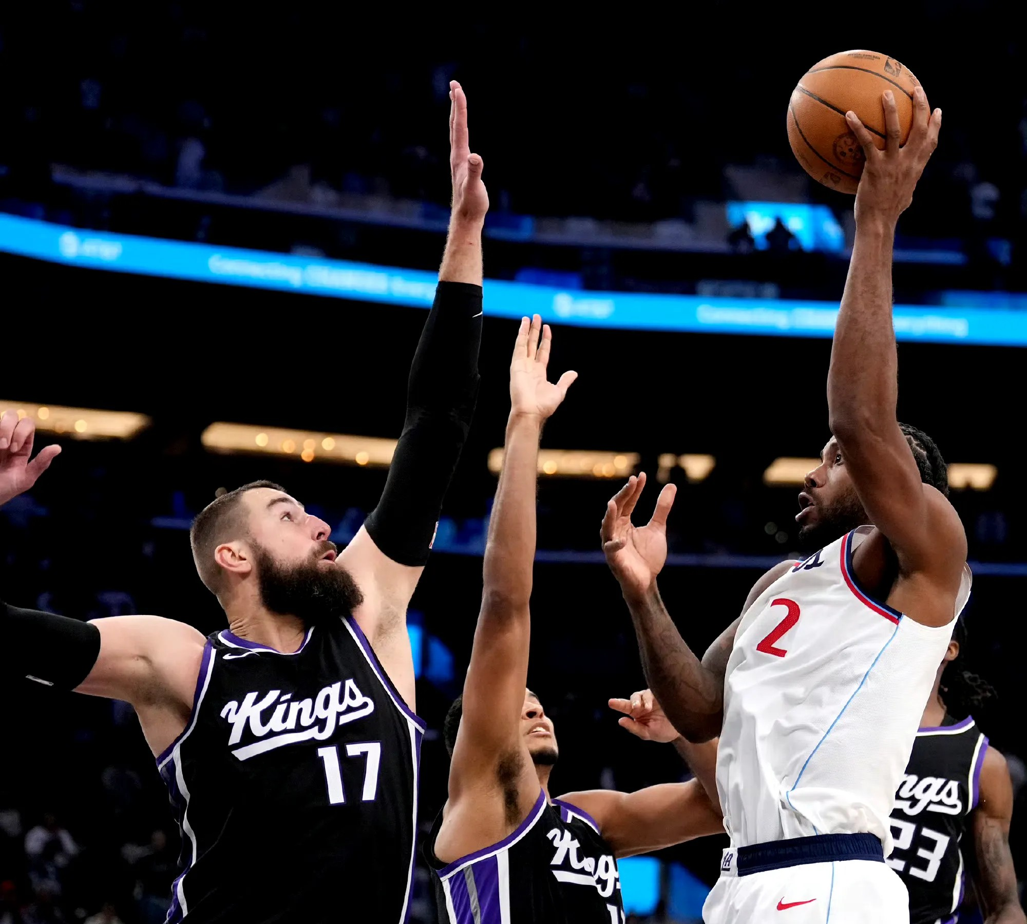 关于NBA-想回欧洲!瓦兰寻求买断合同掘金正说服他留在NBA的信息