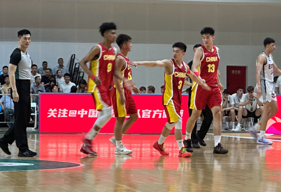 国青篮球思维与世界接轨曲绍斌是青训优秀教练的简单介绍